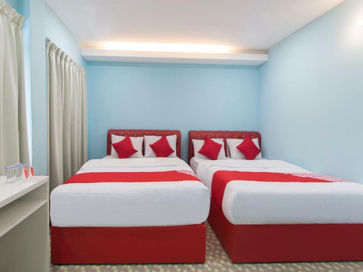 Oyo 1136 Pd Star Hotel Port Dickson Kültér fotó