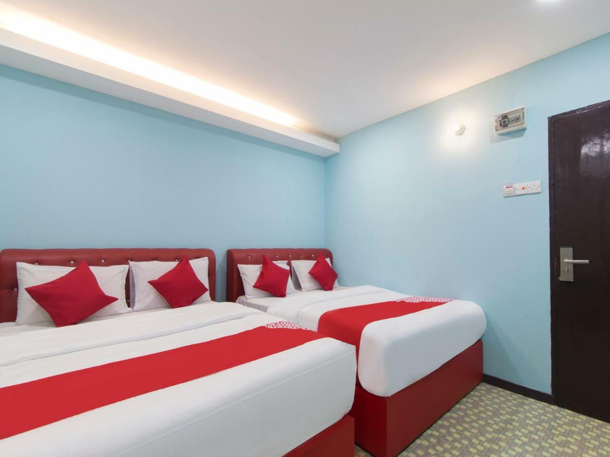 Oyo 1136 Pd Star Hotel Port Dickson Kültér fotó