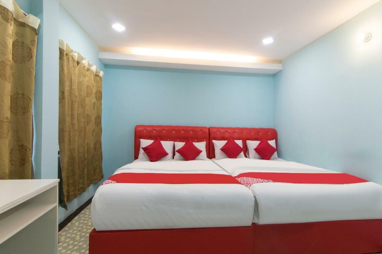Oyo 1136 Pd Star Hotel Port Dickson Kültér fotó