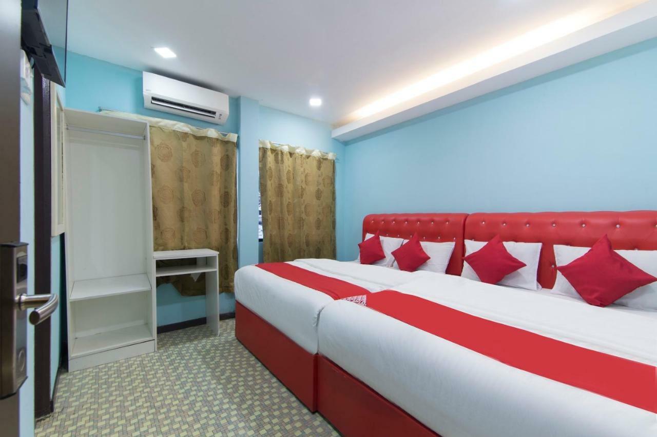Oyo 1136 Pd Star Hotel Port Dickson Kültér fotó